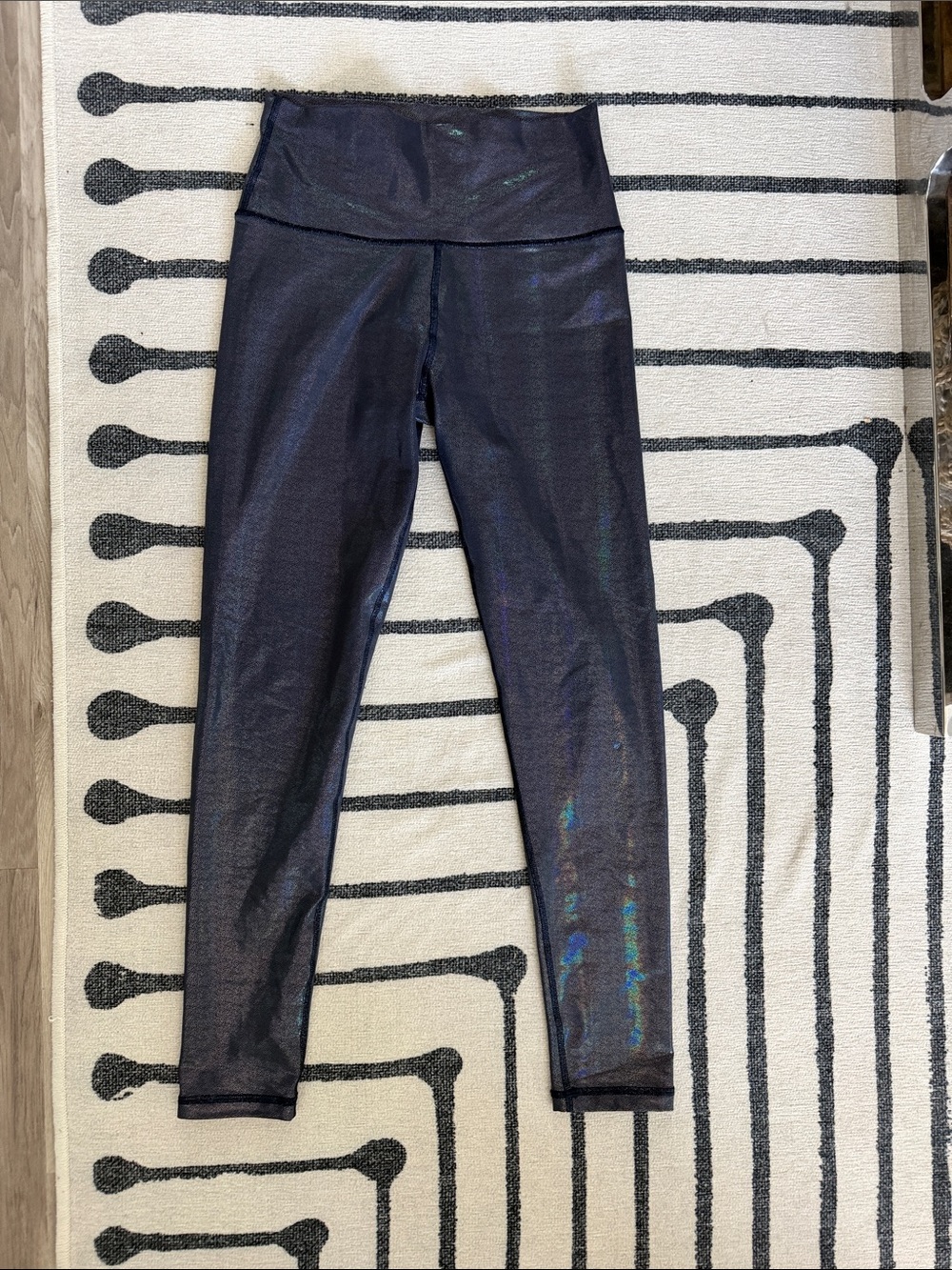 Aerie Offline women’s Iridescent Navy Leggings - Comfortable High-Waist Bottoms